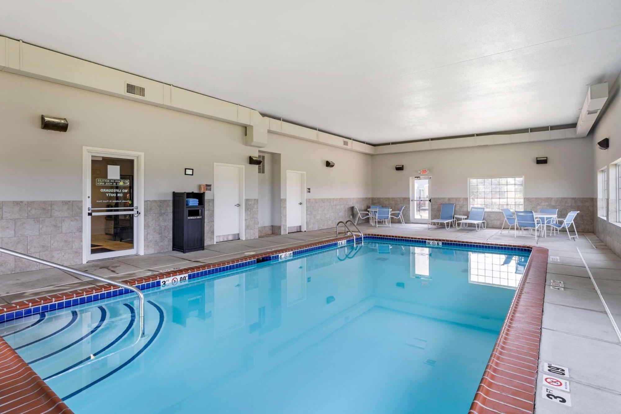 Best Western Plus Midamerica Hotel Mascoutah Екстериор снимка